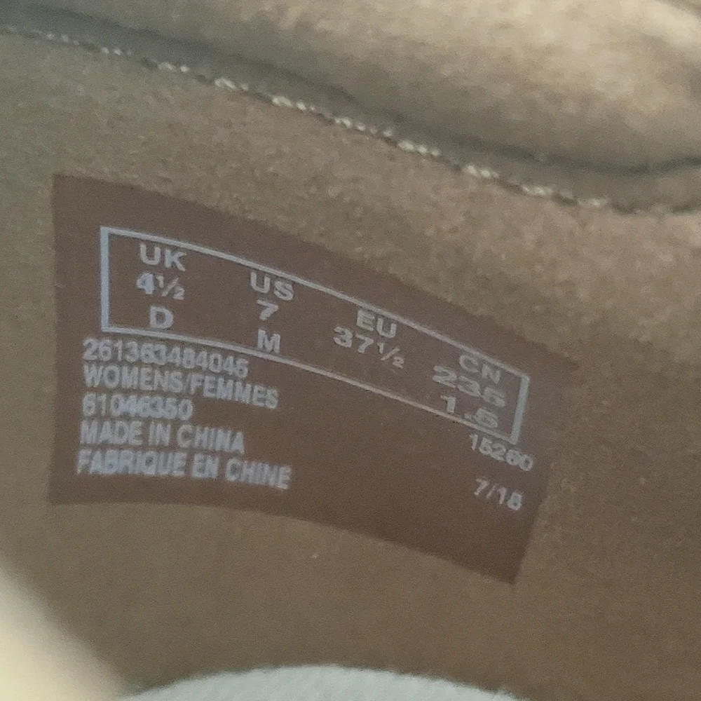 Clarks Sashlin Leather Heeled Bootie Tan Sz 7